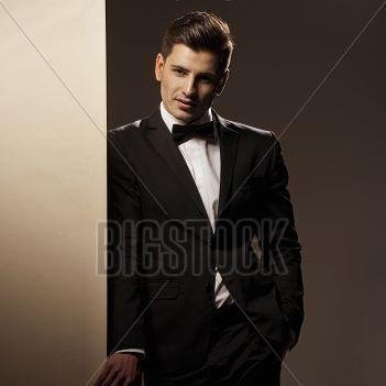 Book lover, Vodka lover, Wannabe Footie, TV Fan of Suits, Satisfaction, Madmen, Family Guy & Rush. Passionate Creative Freak.