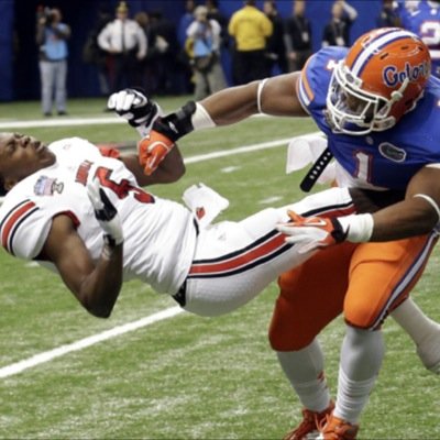 FootballScore22's profile picture. Giving updates on every college football and NFL games.