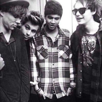 #vote5sos