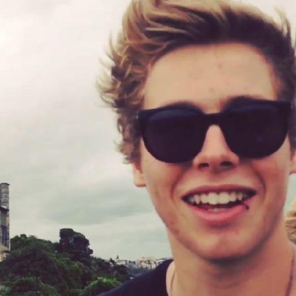 Go follow @officialmbalal if you want 5SOS to follow you! Works 80% of the time!