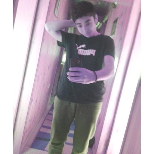 Dj / Producer / Love The Music3
+56982689388 Instagram:pipodiazxd 
De Día Estudiante, De Vida Dj
http://t.co/DR1lOrmM6K