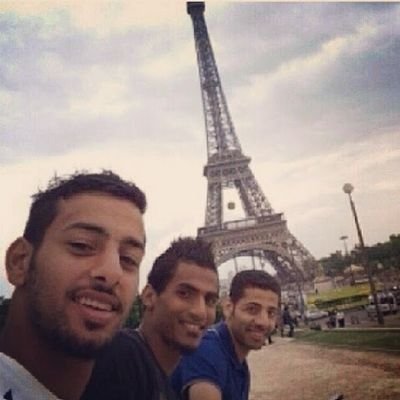 من قلب صادق و حنون وعيون تشتاق لعيون دعيت رب الكون يسعدك فين ما تكون