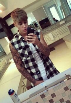 get @shots respect ur haters cuz they are the only one who think u better then them. #KeepItPositive @justinbieber ur my proud ♥♡