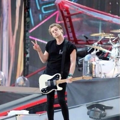since i gave you this free follow rt this?// @AbbeyHemmo