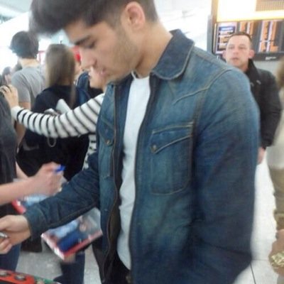 ask for a follow back on @raybanzouis