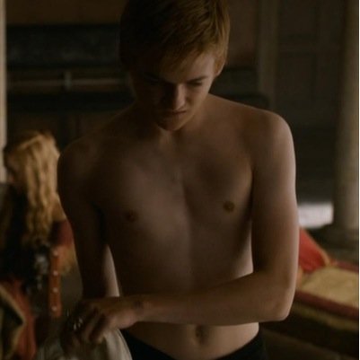 The King can do as he PLEASES. |GraphicTrigger|AU|MV|MC 18+ DMs Always Open|Bi