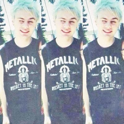 HEY I JUST GAVE YOU A FREE FOLLOW IT WOULD BE NICE IF YOU FOLLOW MY MAIN ACCOUNT: @michaeIsmoan