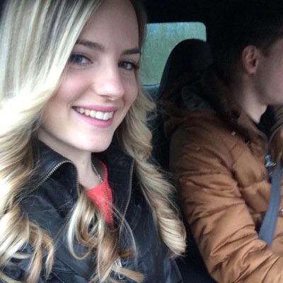 Schoonheidsspecialiste | pedicure | wimperstyliste | LOVE @Dj_Davez |