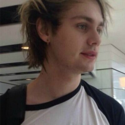 MICHAEL WOULD BE SO CUTE AS A FRAT BOY AND THEY SAY DUDE ALOT