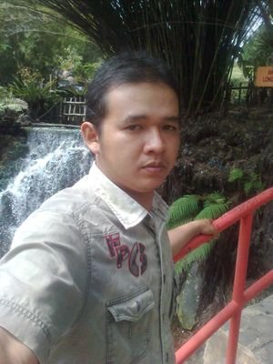 Alue seorang Presiden Director di  PT. Kebon Lalang Kabo' Rakat
