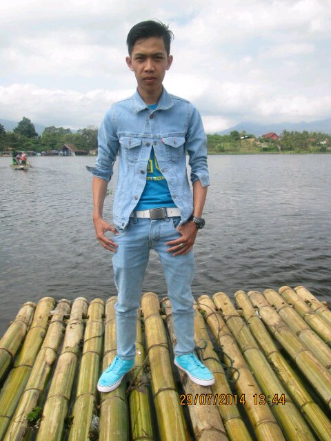 aadelenk's profile picture. 