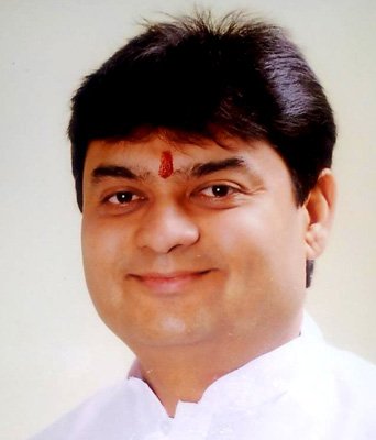 Politician, Latur