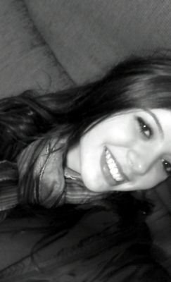 Acredito mt na força das palavras. Qlqr pequena frase pronunciada c/ sinceridade me comove, me espanta, me alegra ou me entristece de uma maneira irreversível!