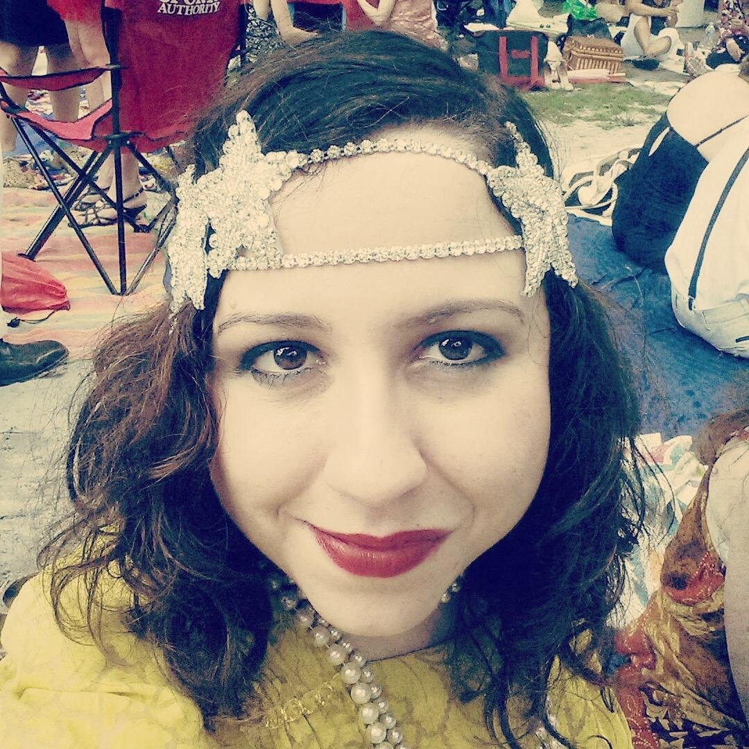 AB1tUnlikely's profile picture. not impossible, just a bit unlikely. madridista. whovian. writer. francophile. geek.