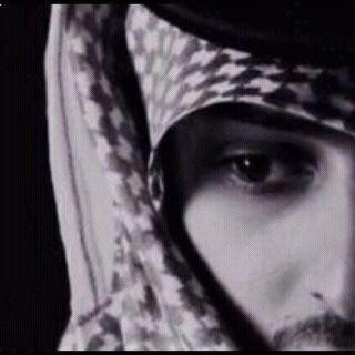 أنت فقط من تستطيع أن تحقق أحلامك ، من النادر أن يحققها لك شخصا آخر