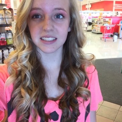 I am a beauty guru on youtube I love my subscribers and love to film