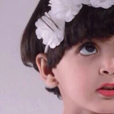 ‏لوكنت كما أكتب في تغريداتي، لصافحتني الملائكة في الطرقات! ولكني بشر، أصيب وأخطئ، وتغريداتي قيم أسعى لترسيخها في نفسي