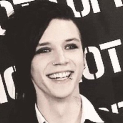 @AmberKorpseBSG helped @blackveilbrides save my life. Mermaids are part fish, Sirens are part bird. My header is the Titanic.