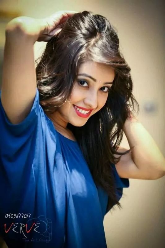 a lucky go girlie n a...die- hard crazy fan of ashvik n love music n chocolates!!!!!!!:):):)