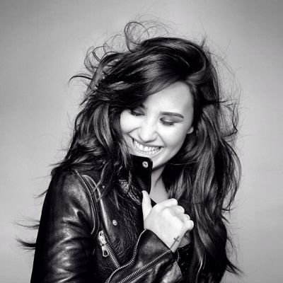 pepeypau_love's profile picture. Lovatic