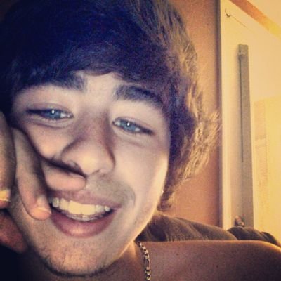 18 years young.. tattoos are life.. making money daily. RIP PDB