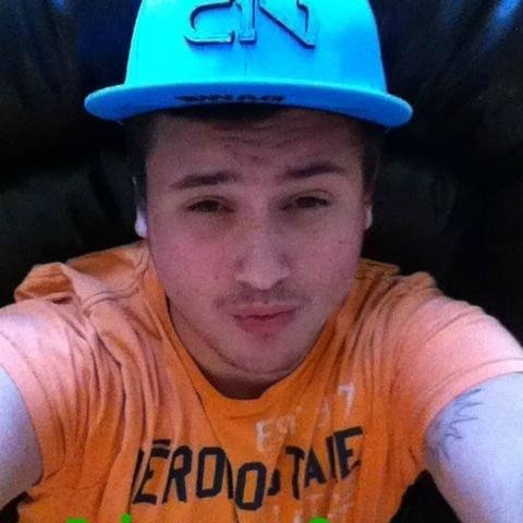 RastaLH's profile picture. want love in life dont choose the jerks