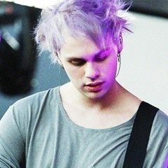 He loves you baby cakes ♡ never forget! -little reminder from @autumn_hibreeze
(Follow limit for this account)