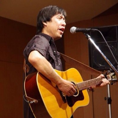 情熱系シンガーといわれてますが、実はナイーブ（？）。音源を残すことより、LIVEが基本。
どこへでも行きますよ。