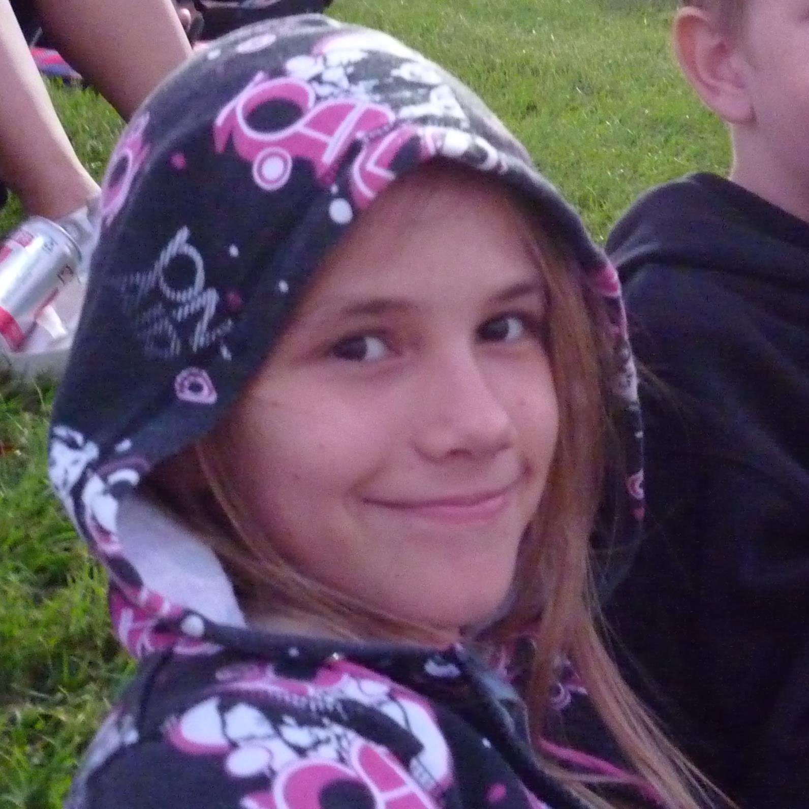 ellemockler's profile picture. hi I'm Elle Mockler an I love all my favourite youtubers (I love joey graceffa)