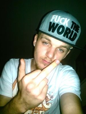 18, single as all hell, marijuana needs to be legalized, #$tay9rindin