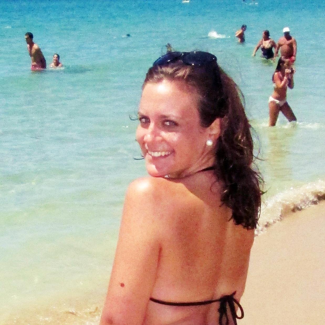 BeuxyGonzalez's profile picture. Futura, puede que muy futura quimica!! Odio la rutina. Sonreir o morir¿?