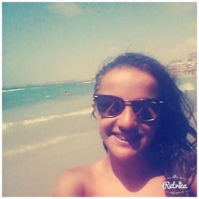 Nadadora y Socorrista del Club Natación Guadalajara. Aprendi que arriesgando no se pierde nada, y que perdiendo también se gana Instagram:alba_diaz02