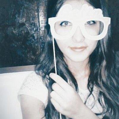 zehrataran's profile picture. benim adım İstanbul, boğazıma karşı sigara yak