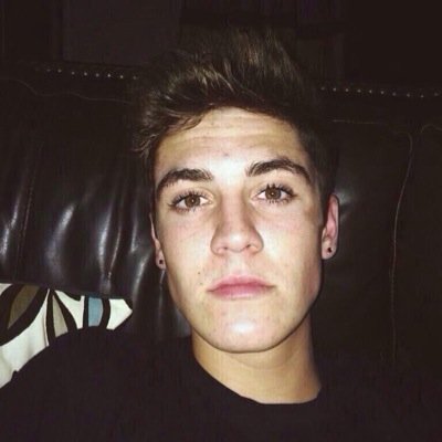 pls follow @gilinskyok !! she helps her active followers with follows from the boys all the time :)