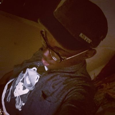 harrychasee's profile picture. stay calm