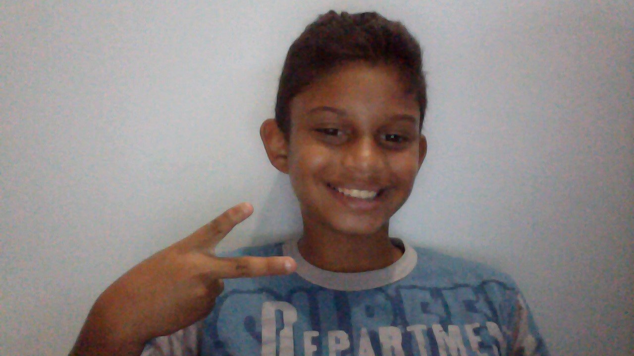 Pessoas perfeitas não mentem, não brigam, não erram e, principalmente, não existem.
