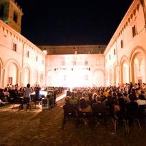 gubbionoborders's profile picture. il festival del jazz italiano  in agosto a Gubbio