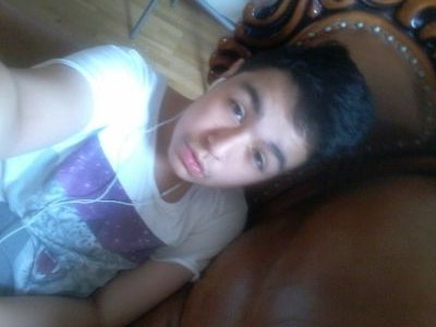 hi my name is Alex and i like to sing, rap  follow me i follow back