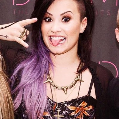 mylifearedl's profile picture. te dei um follow gratis, pode me ajudar seguindo a @kathlensantoss ? ela sdv ! obg desde ja e desculpa o encomado !