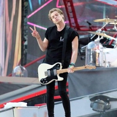 okokashtonpls's profile picture. pls follow @okokashton ilysm and rt this tweet please https://t.co/ghOq317I7T