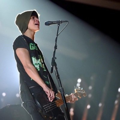 I love 5sos..
