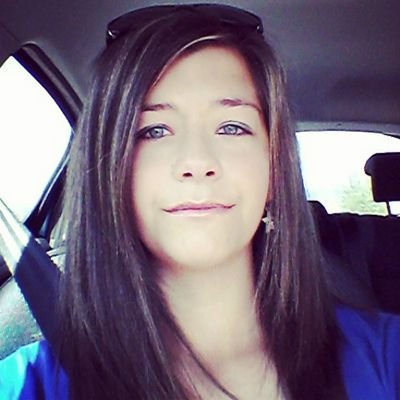 Sorriendo desde un tal 24 de Noviembre 
a 1.64 del suelo fan desde los 9 años de David Bustamante y madrilista hasta la muerte