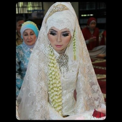 01.06.14 ♡ @HernandaW 's wife | Scorpio; Violet; Pooh | SMP 216; SMA 21; Management '07 Univ. Trisakti (HMJ-MJ'07; Dep.SekNeg Kepresma; BEM FE) | Angkasa Pura I