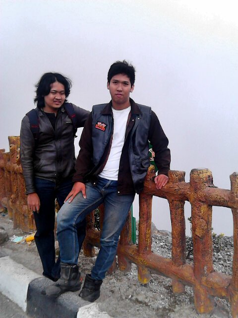 sofyanhsn's profile picture. Brothehood has no limit | Telkom University of design product'13