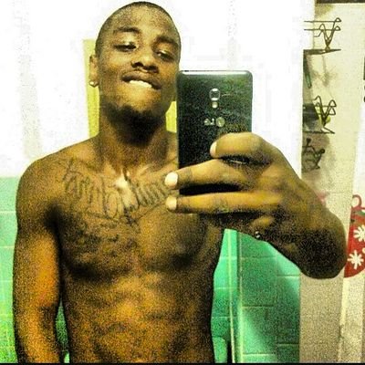 College Student 
Lucky Libra 10/7   #lakers #49ers  fmoi @seangunnakillem