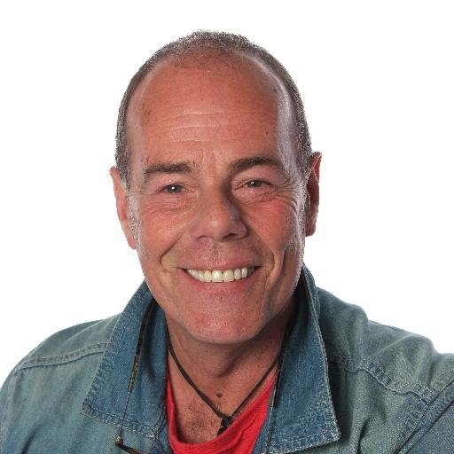 Kinderfotograaf, interieur&exterieur fotografie Bruidsreportages.  Gek op kayakken, en 17 jaar getrouwd met Mirjam.