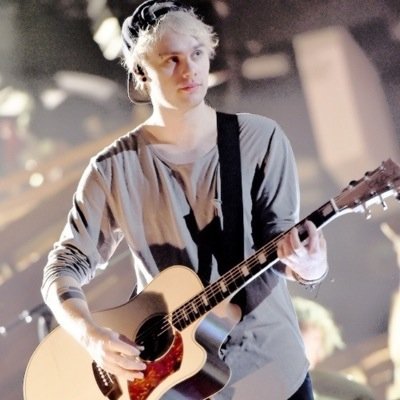 If i say i love you more than anything, i still love 5SOS more. Just another fangirl in the world of famous singers.