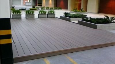 Somos una empresa dedicada a la venta e instalacion de pisos deck WPC plasticos para exteriores imitacion madera. cel 3132100114. Somos importadores directos