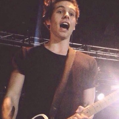 Luke and I have both agreed that you're pretty fine and he'd totally bang you ;)                                                - @bubblycliffxrd x
