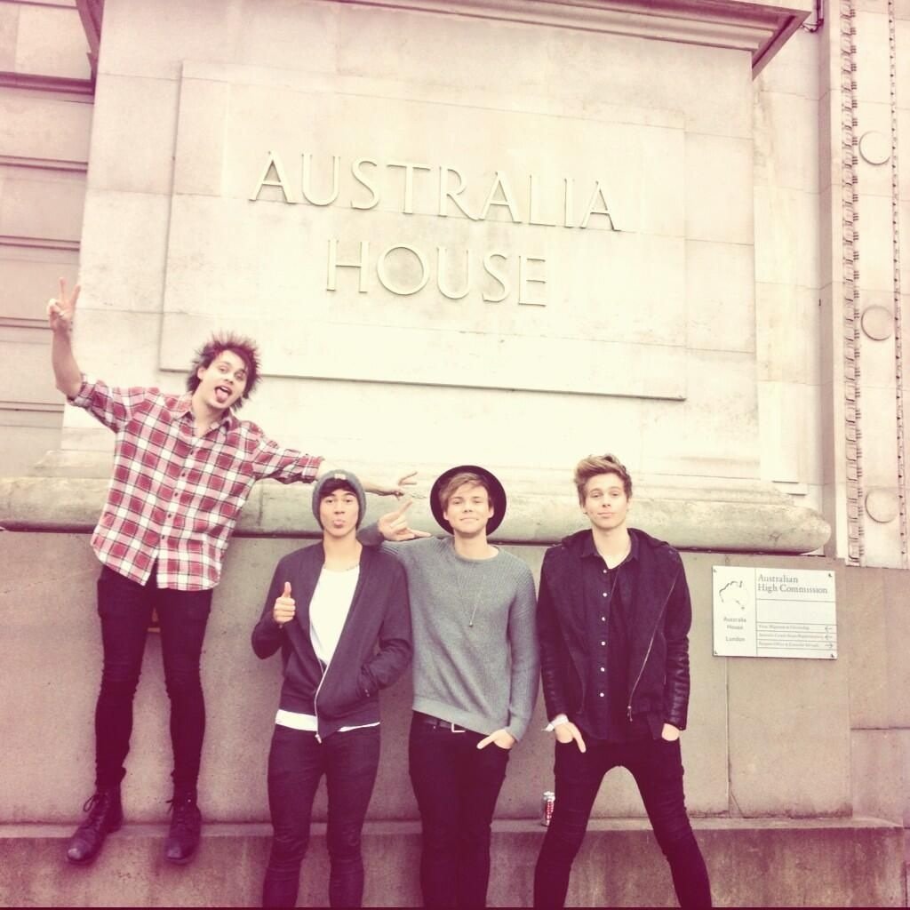 c0lumnh0od's profile picture. please follow @cliqueyclifford for my main. this account is just a backup :)